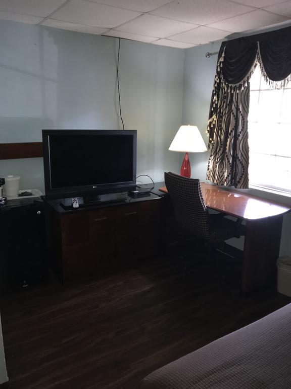 Winton Inn & Suites バーンウェル エクステリア 写真