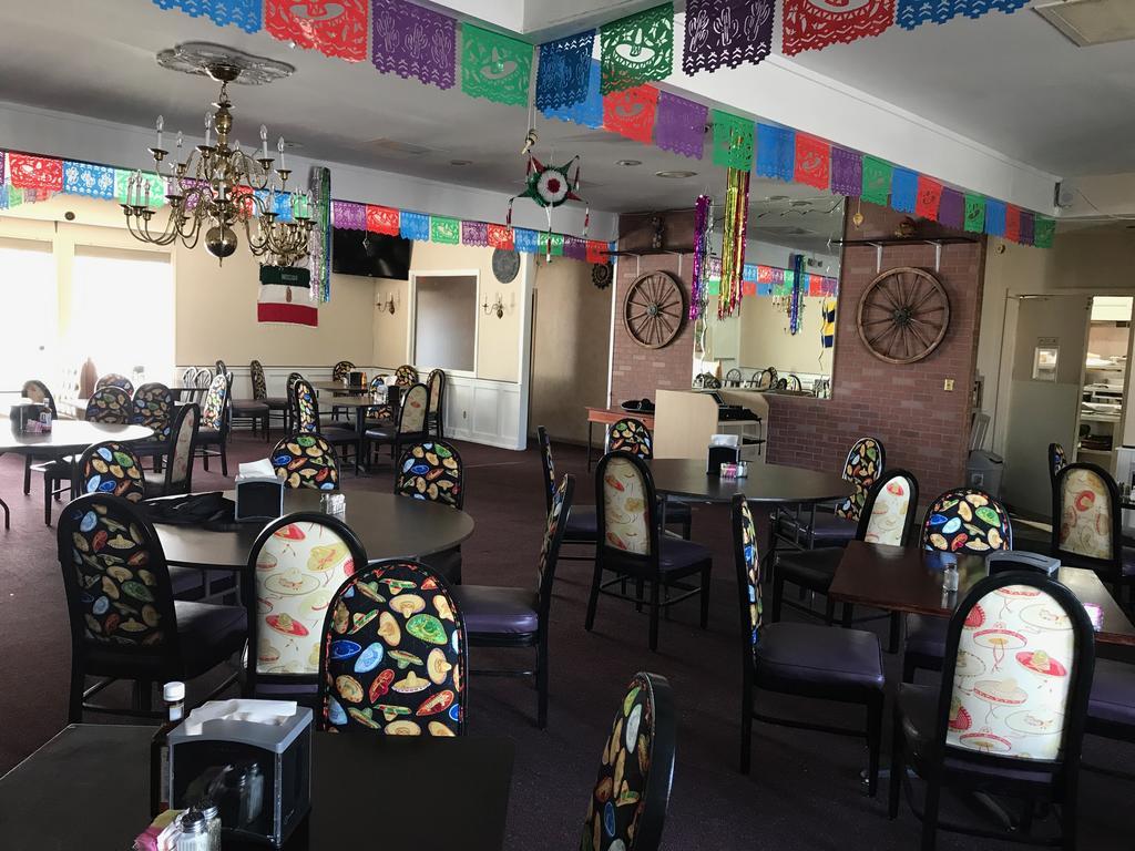 Winton Inn & Suites バーンウェル エクステリア 写真