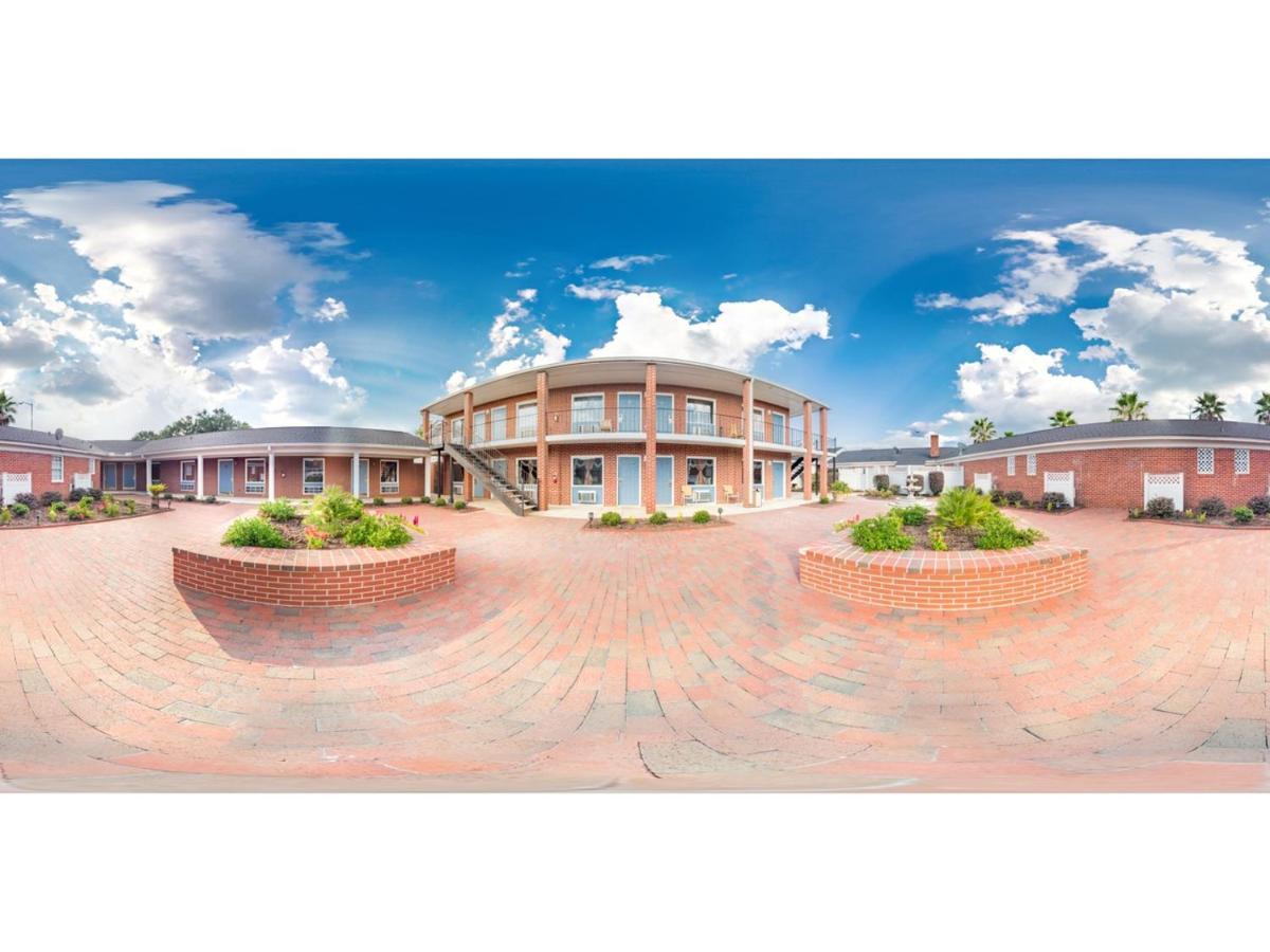Winton Inn & Suites バーンウェル エクステリア 写真