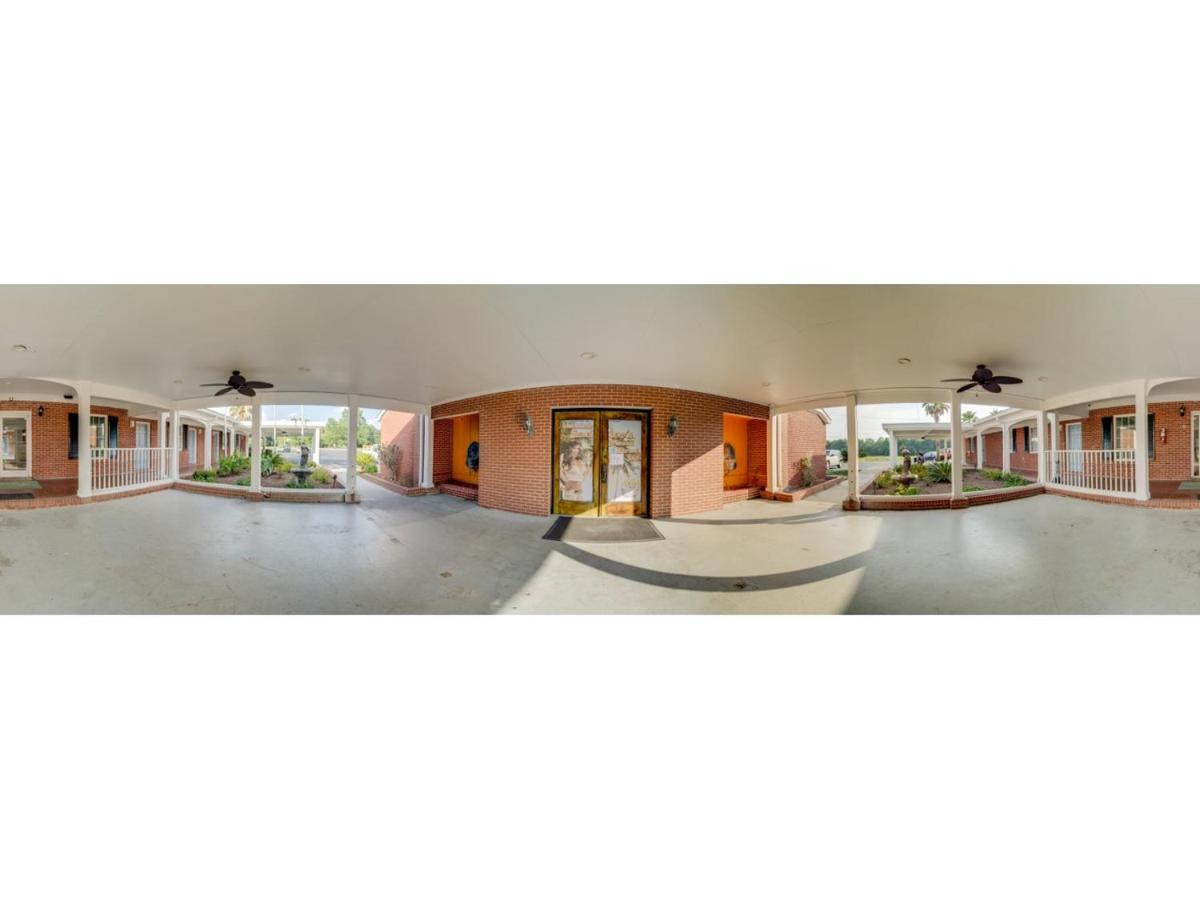 Winton Inn & Suites バーンウェル エクステリア 写真