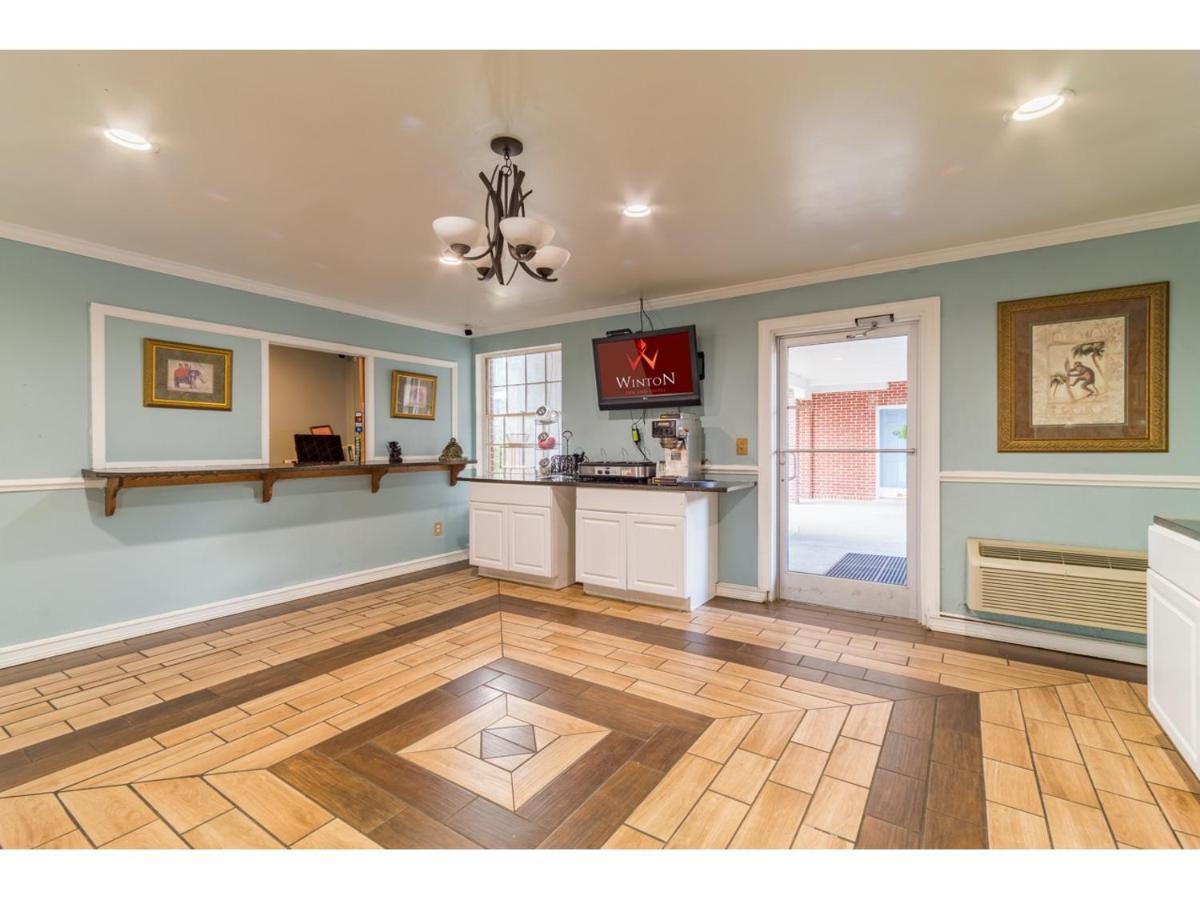 Winton Inn & Suites バーンウェル エクステリア 写真